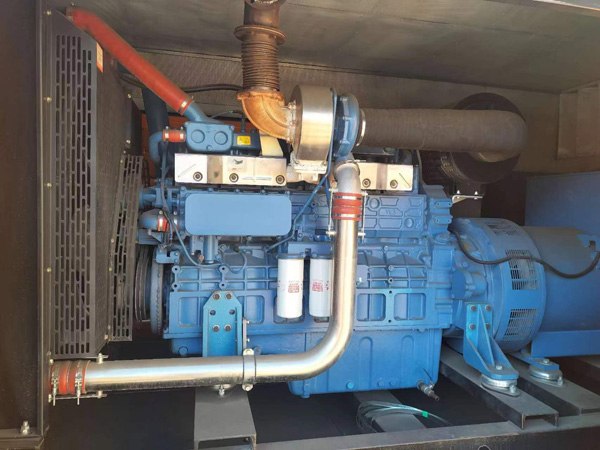 平凉柴油发电机组一般有几种电压输出？