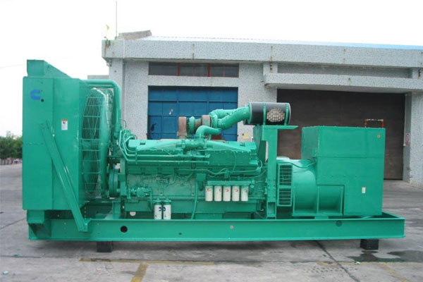 平凉工厂发电机应急发电时如何更准确地检查发电机状态？