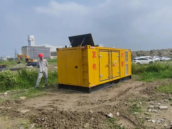 平凉200KW柴油发电机机组每小时的油耗量受哪些因素影响？