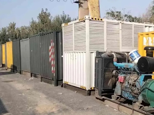 平凉200KW柴油发电机机组每小时油耗是多少？